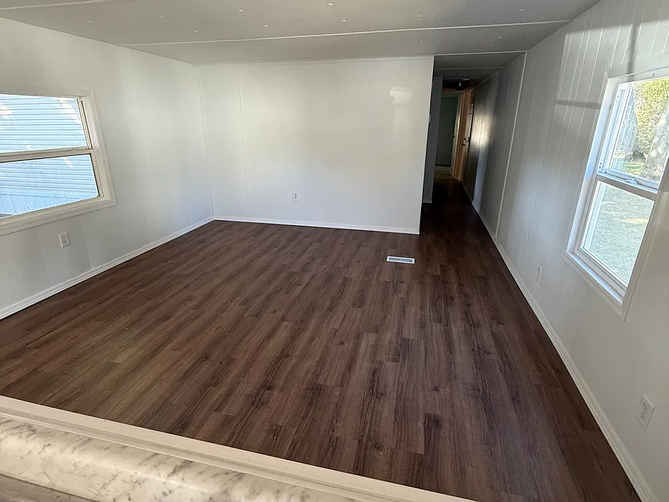 409 W Cole St
