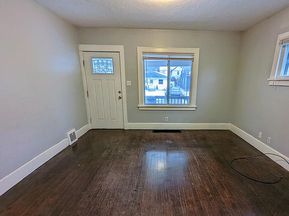 4th image of 3088 W 116th St #1