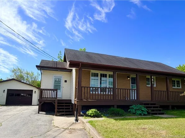 241 Marie, Beresford, NB E8K 1P5