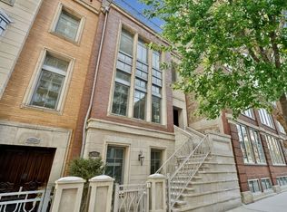 422 W Huron St, Chicago, IL 60654