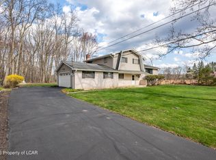 146 Burma Rd, Mountain Top, PA 18707