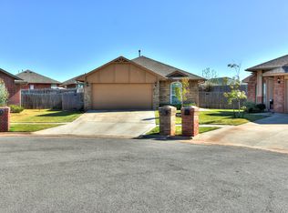 3628 Green Apple Pl, Moore, OK 73160
