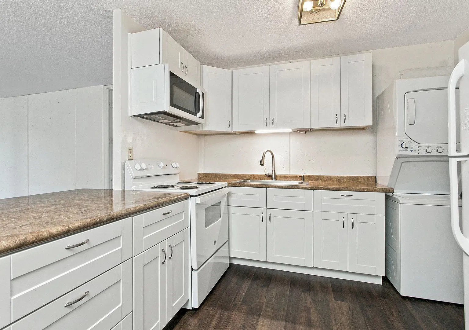 Cathedral Pt Mililani-Spacious 1 Bedroom, 1 Bath — Photo 2