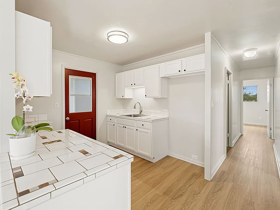5th image of 7756 Iwipolena Rd