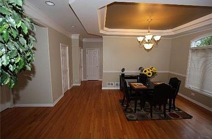 3rd image of 5513 Heritage Ct