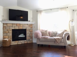 936 Hudson Trl, Lake Geneva, WI 53147