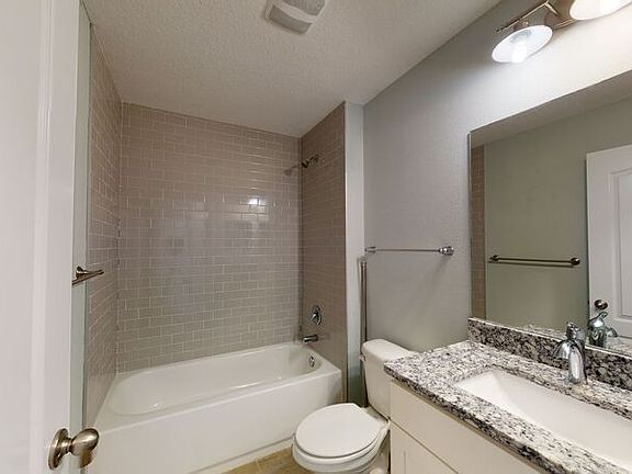 4th image of 202 Timberwood Dr
