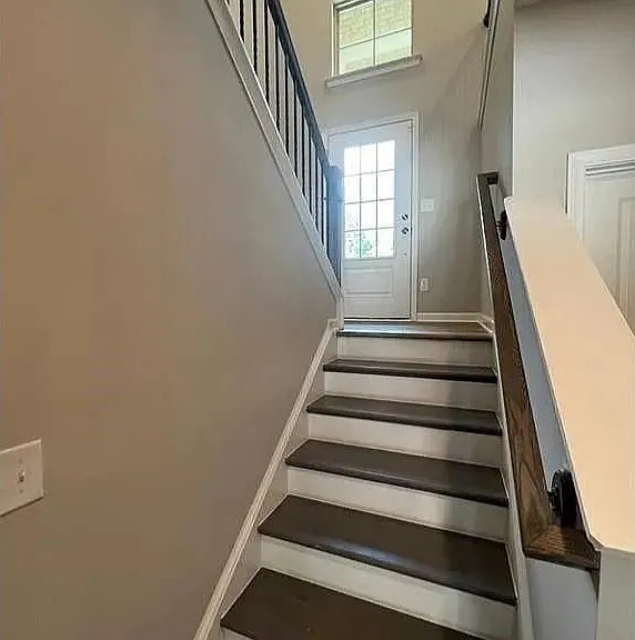 735 Brecklin Ln — Photo 16