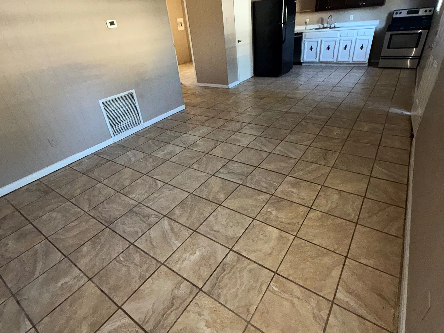 2 bed, 1430 sqft, $1,200 — Photo 4