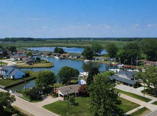 32160 S River Rd, Harrison Township, MI 48045