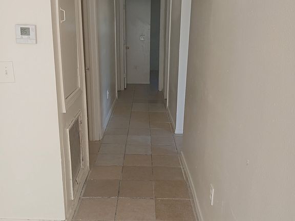 3rd image of 4950 Longfellow Dr