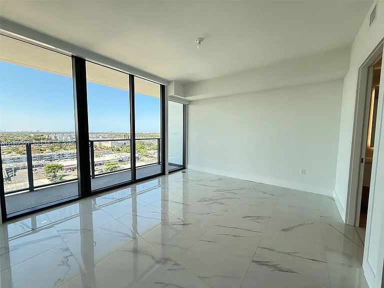 1170 E Hallandale Bch #1106 — Photo 8