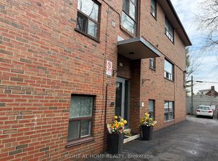 115 8th St #2, Toronto, ON