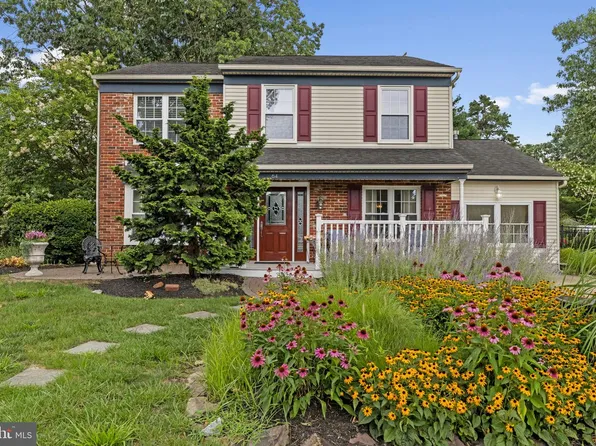 64 Lupus Ln, Sewell, NJ 08080