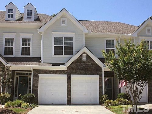 1st image of 804 Bartlett Cir