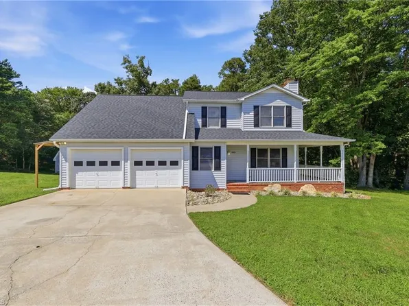 4931 Sebania Ct, Walnut Cove, NC 27052