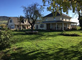 10526 Table Rock Rd, Central Pt, OR 97502