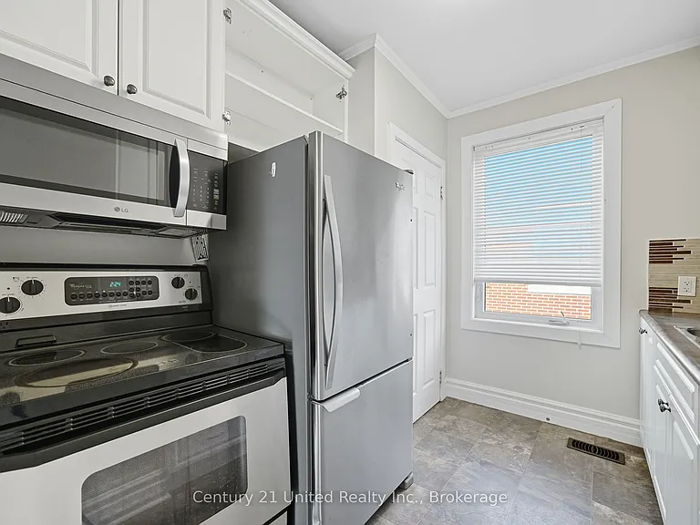559 Hamilton St — Photo 11
