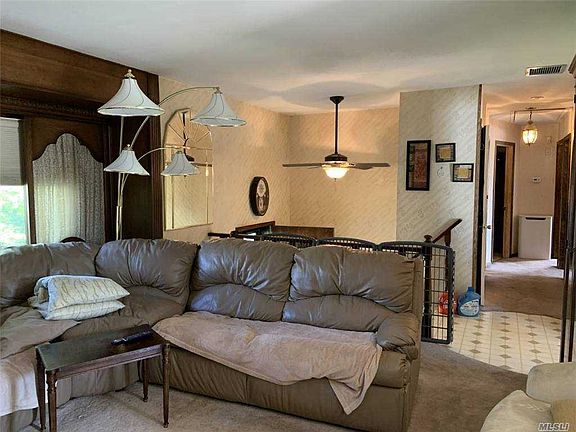 5th image of 724 Peter Paul Dr