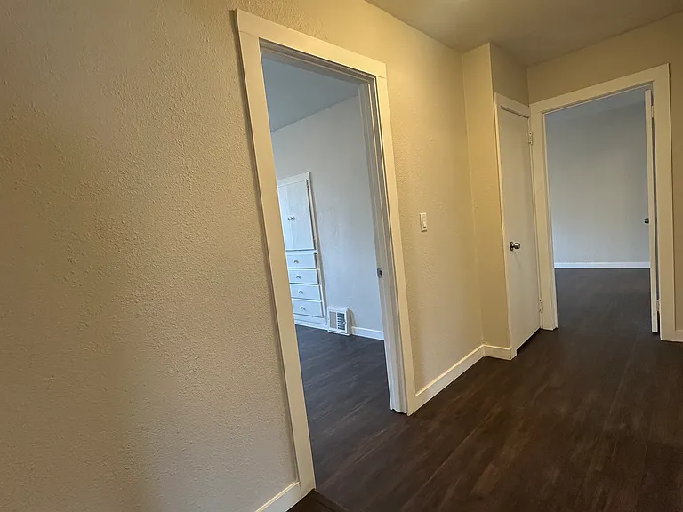 1740 Oxford St SE #9 — Photo 10