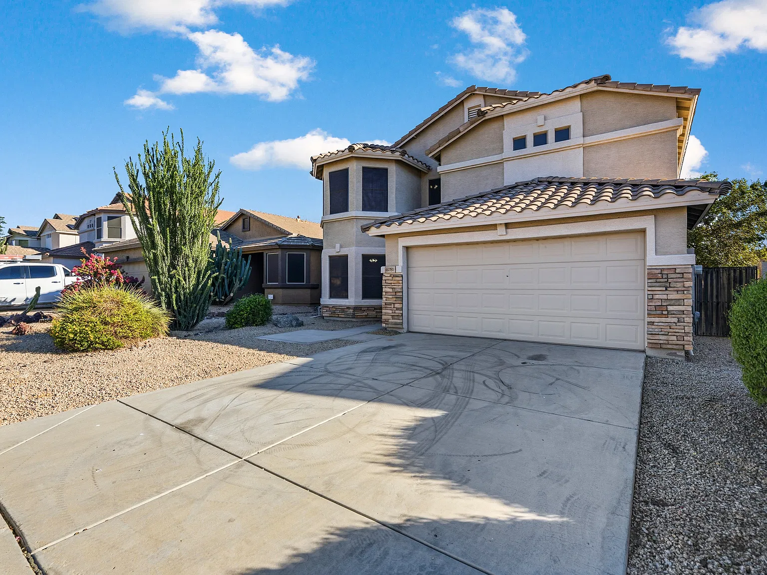 4 bed, 2556 sqft, $2,695 — Photo 1
