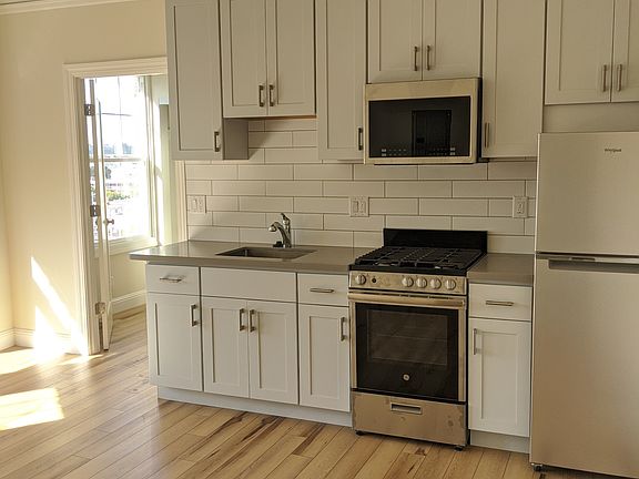 2nd image of 790 22nd Ave APT 11