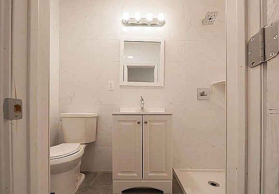 5th image of 1044 Flatbush Ave #7