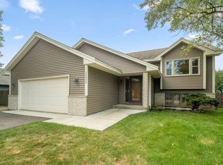 14806 Hallmark Dr, Apple Valley, MN 55124