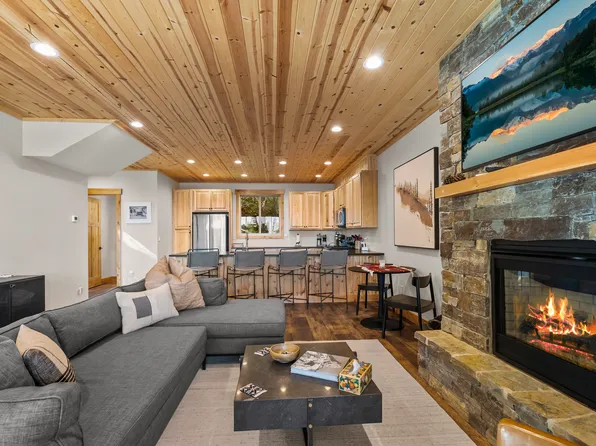 67 Harrison Ln, Sandpoint, ID 83864