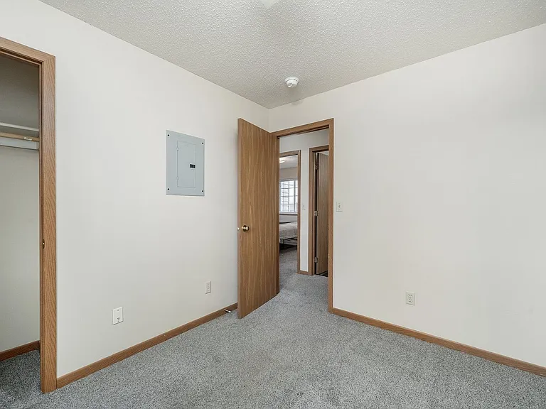 Eastpointe Townhomes — Photo 36