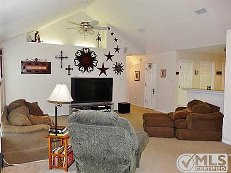 3rd image of 606 Hanover Dr