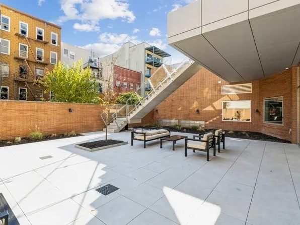 401 Jackson Street image 6 of 29