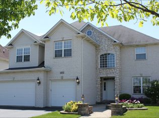 415 E Comstock Ave, Addison, IL 60101