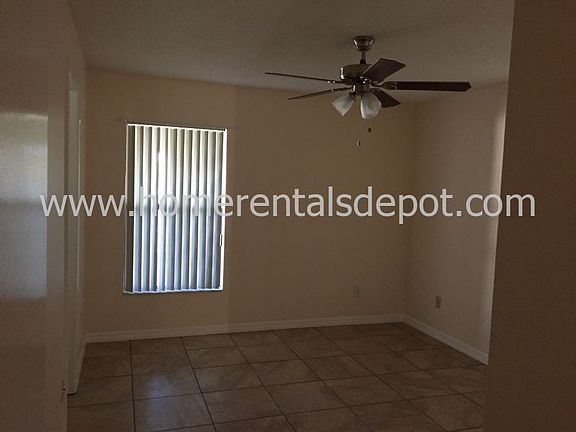 5th image of 2437 King Oak Ln