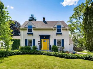 1835 Arona St, Falcon Heights, MN 55113