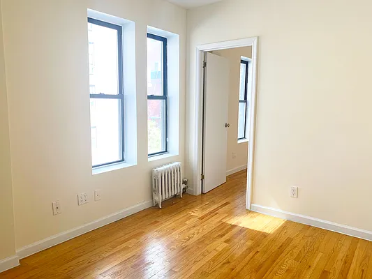 Rented by Waverly Realty Associates | media 5