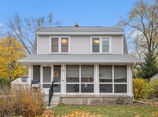 304 Lawndale Ave NE, Grand Rapids, MI 49503