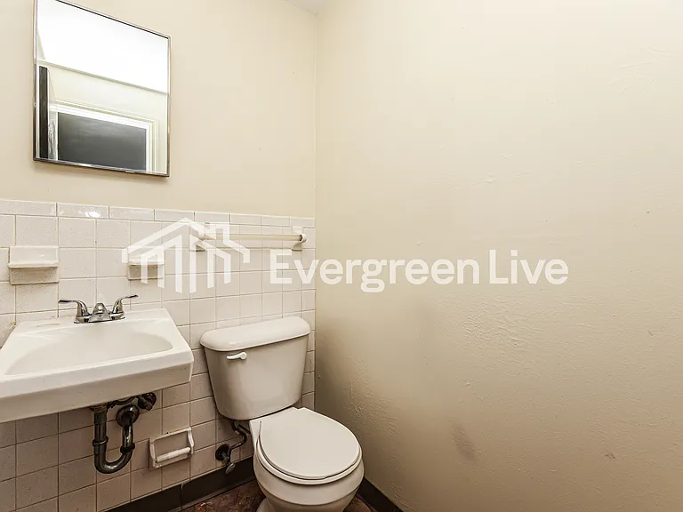 7398 Calmcrest Ct — Photo 14