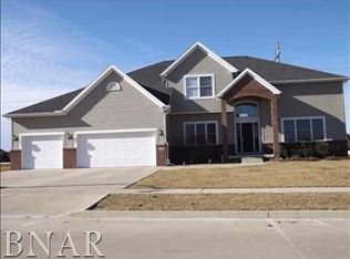 2108 Escalade Rd, Bloomington, IL 61704