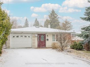 18 Doverwood Ct, Toronto, ON M2M 2G7