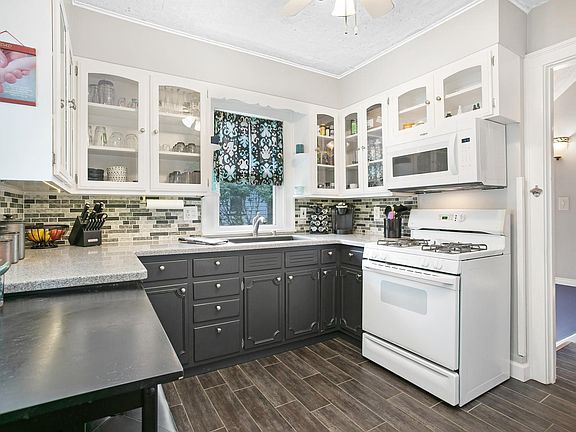 5th image of 712 E Central Park Ave