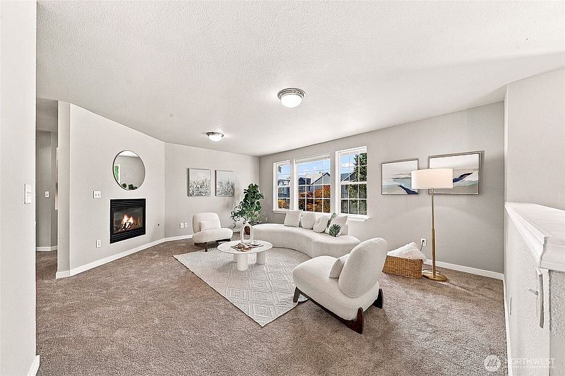 3rd image of 213 Phoenix Avenue SW