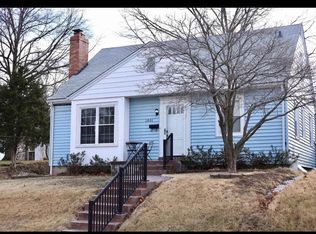1001 Jackson St, Saint Charles, MO 63301