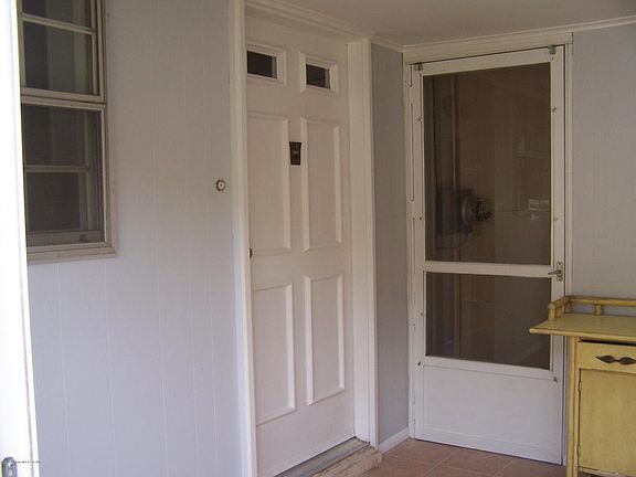 4th image of 68B Dorchester Dr #100B