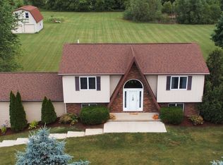 6413 S Elms Rd, Swartz Creek, MI 48473