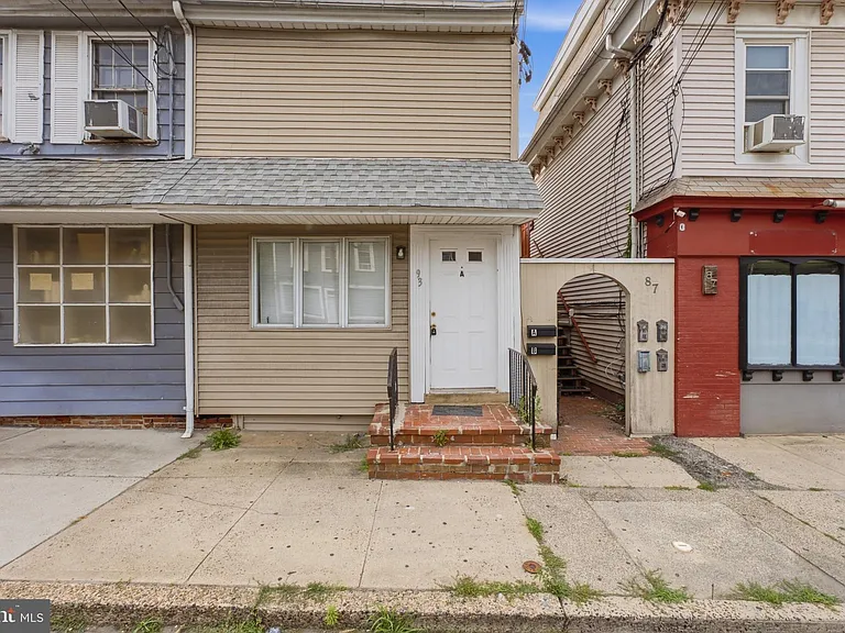 93 Washington St #1 — Photo 16