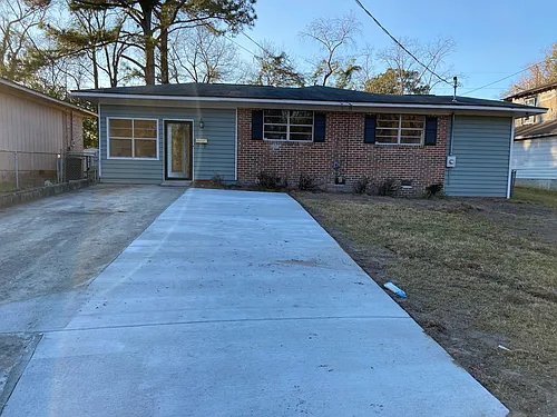 3211 Iantha St Photo 1