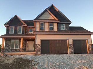1402 Mohican Trl, City Of Waukesha, WI 53189