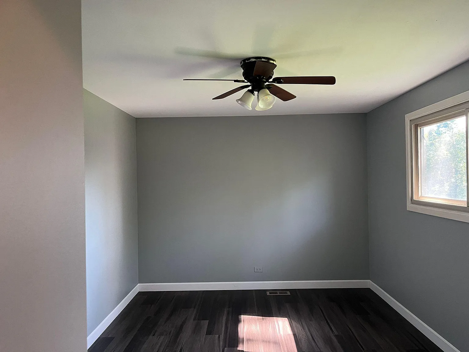 4 bed, 1100 sqft, $3,000 — Photo 4