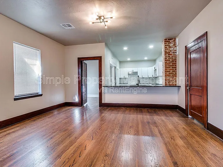 421 NW 25th St — Photo 6